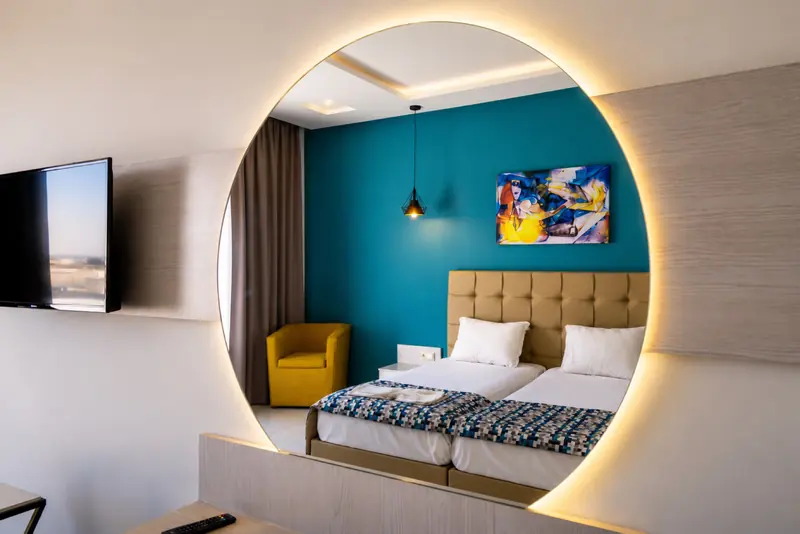 Hotel Story
